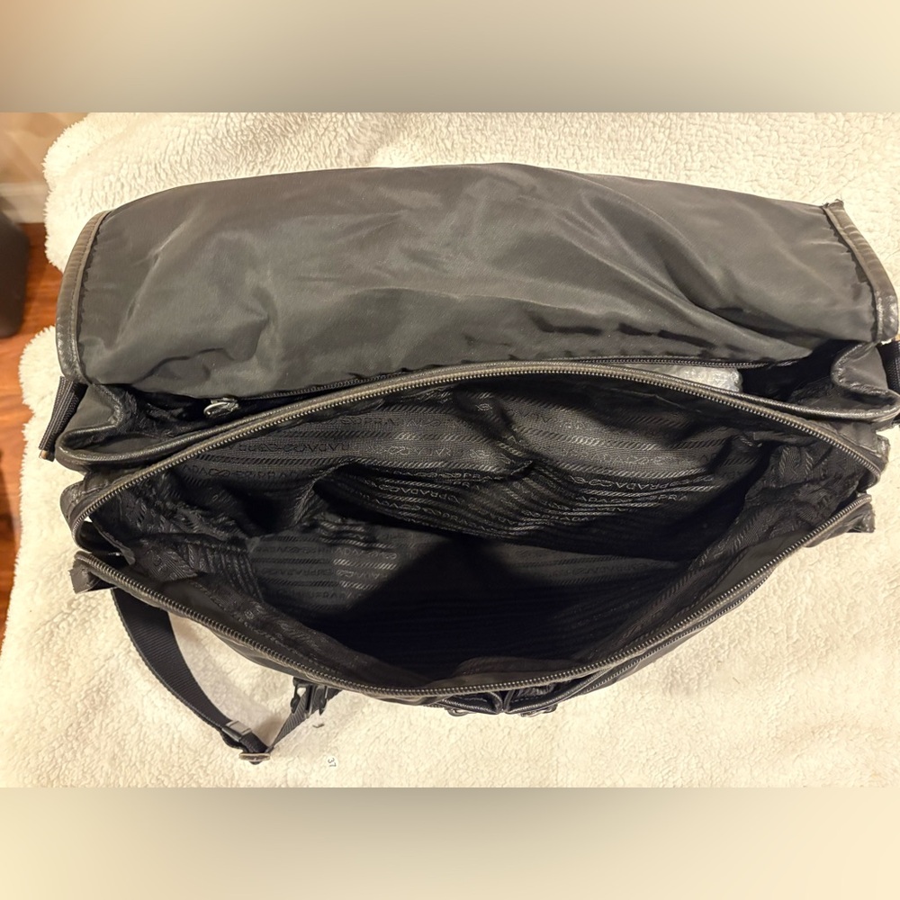 Prada Black Nylon Shoulder Bag 165 144940 - Picture 11 of 15